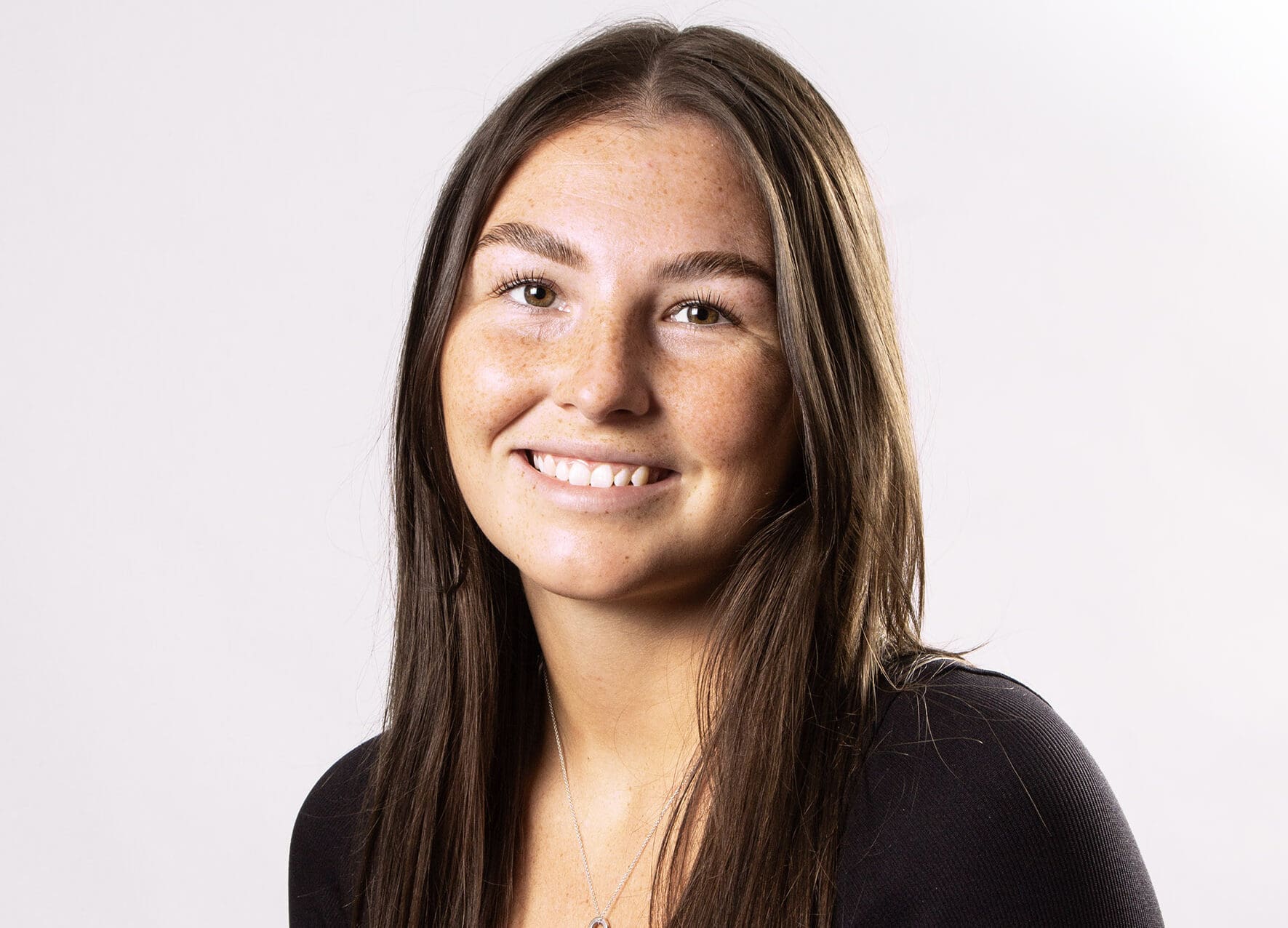 Caitlin secures AstraZeneca apprenticeship 